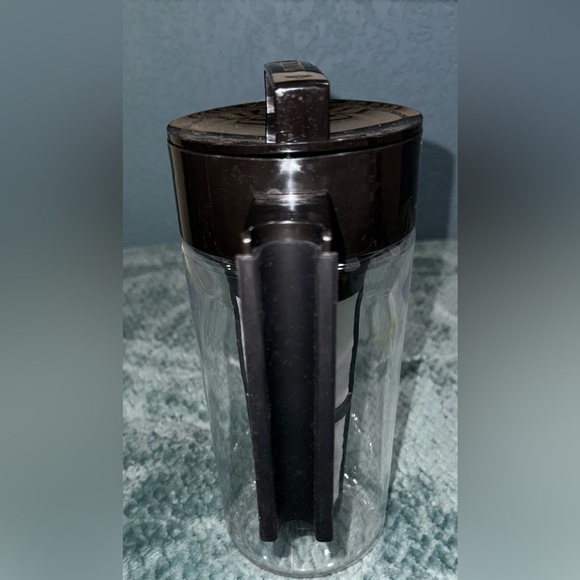 Takeya Deluxe Cold Brew Iced Coffee Maker 1 Quart Black - Picture 3 of 7